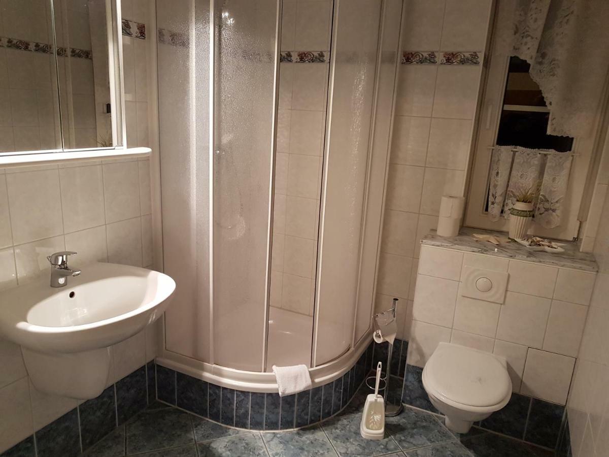 Pension Am Deich Kroslin Экстерьер фото