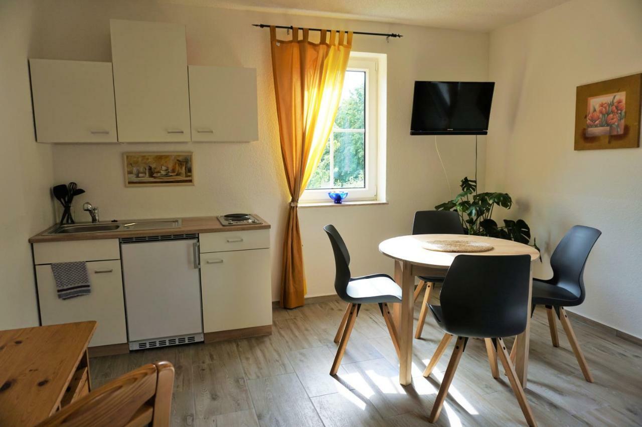 Pension Am Deich Kroslin Экстерьер фото