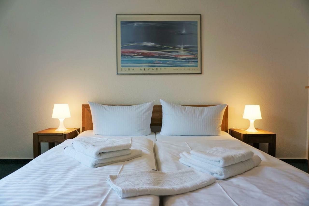 Pension Am Deich Kroslin Экстерьер фото